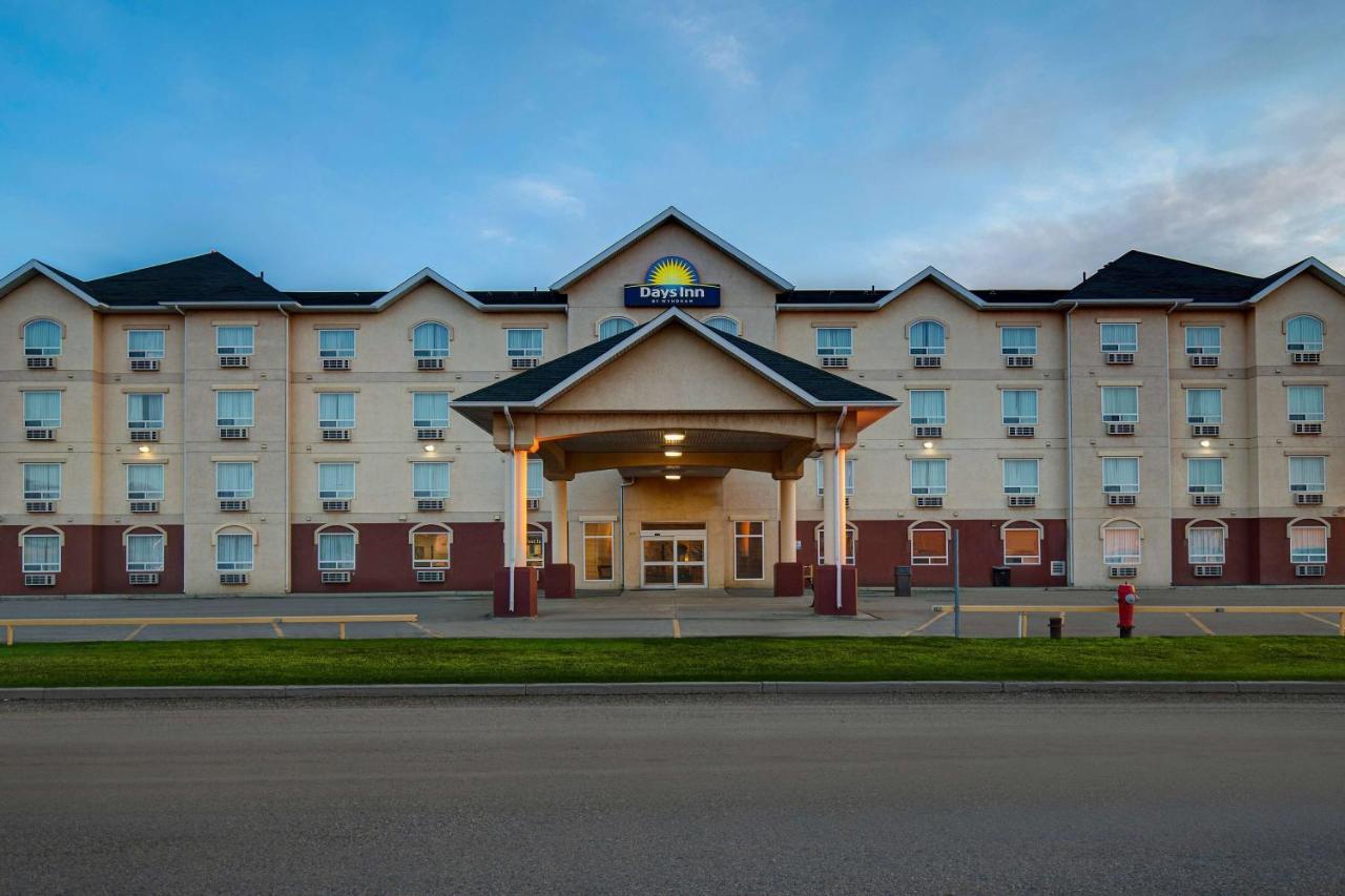 Days Inn By Wyndham Довсон-Крік Екстер'єр фото